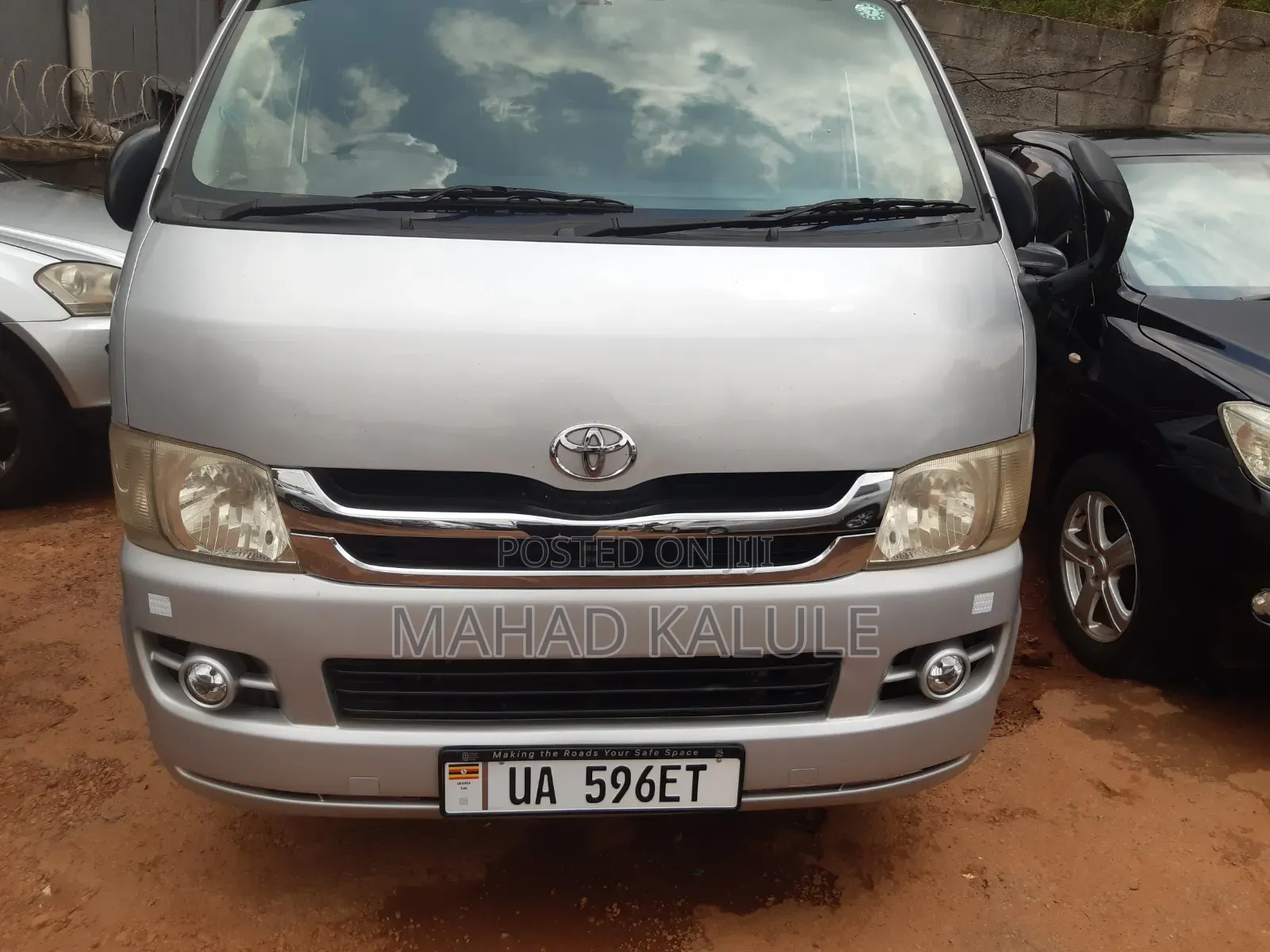 Toyota HiAce 2010 Silver