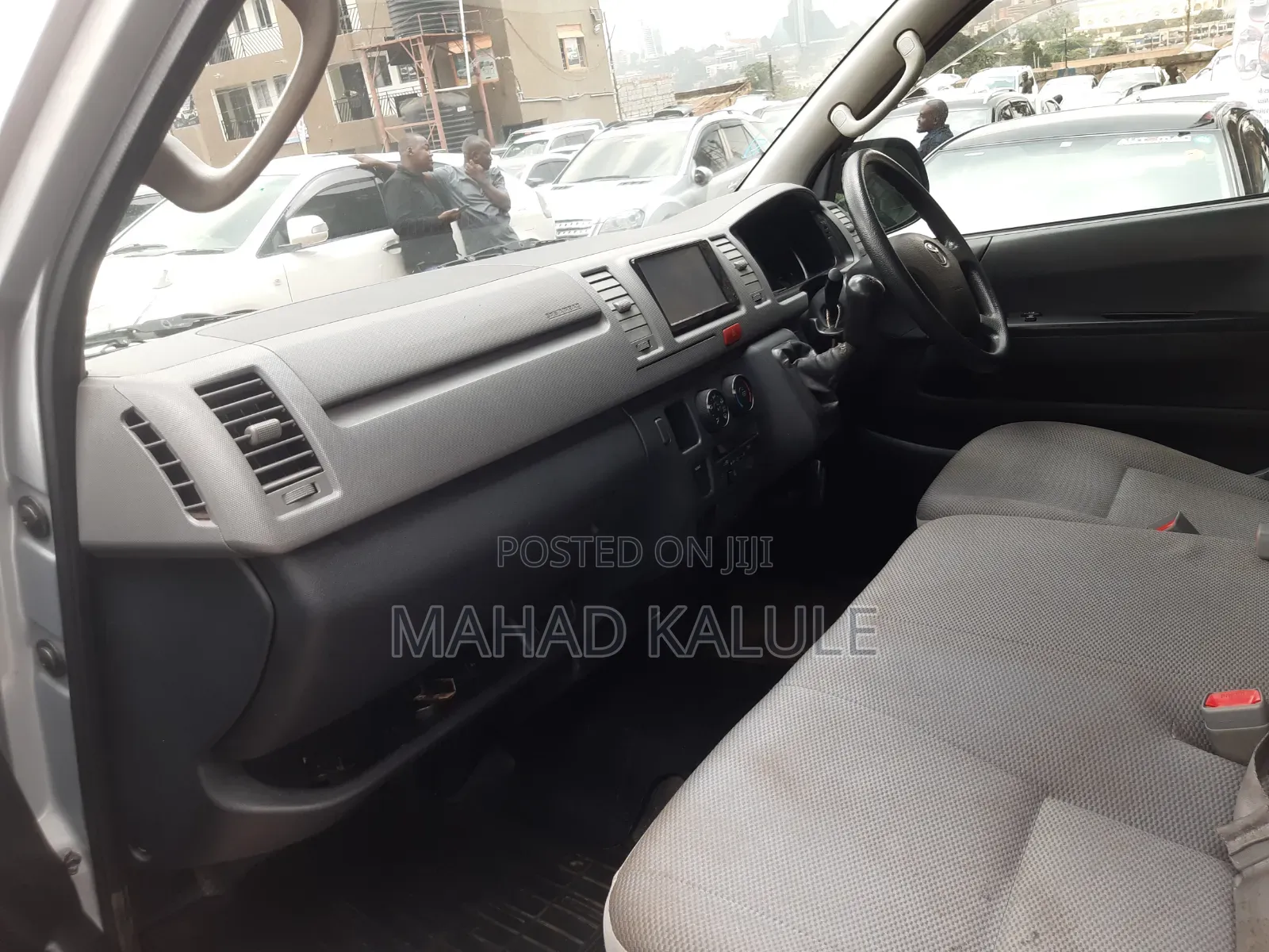 Toyota HiAce 2010 Silver