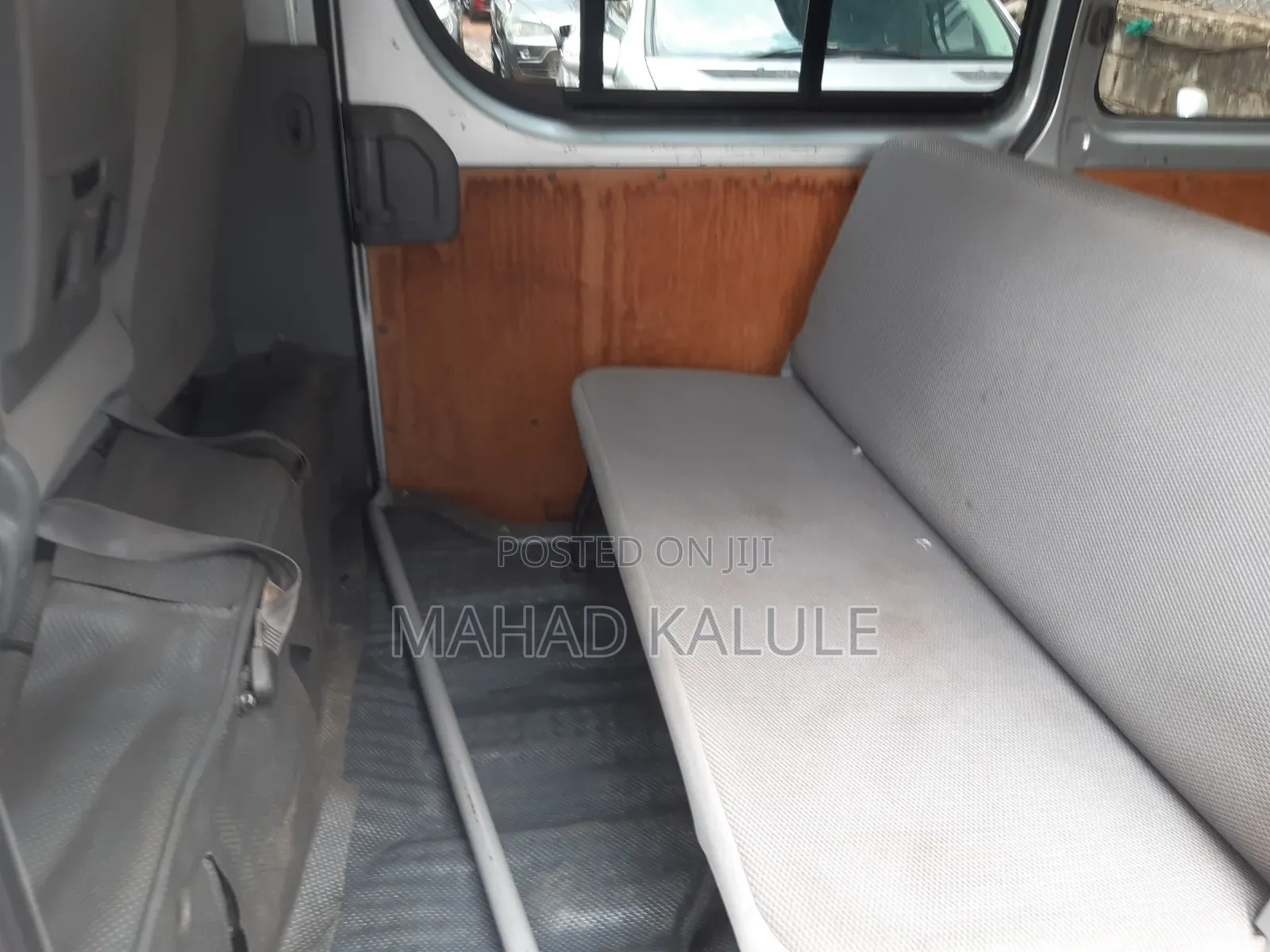 Toyota HiAce 2010 Silver
