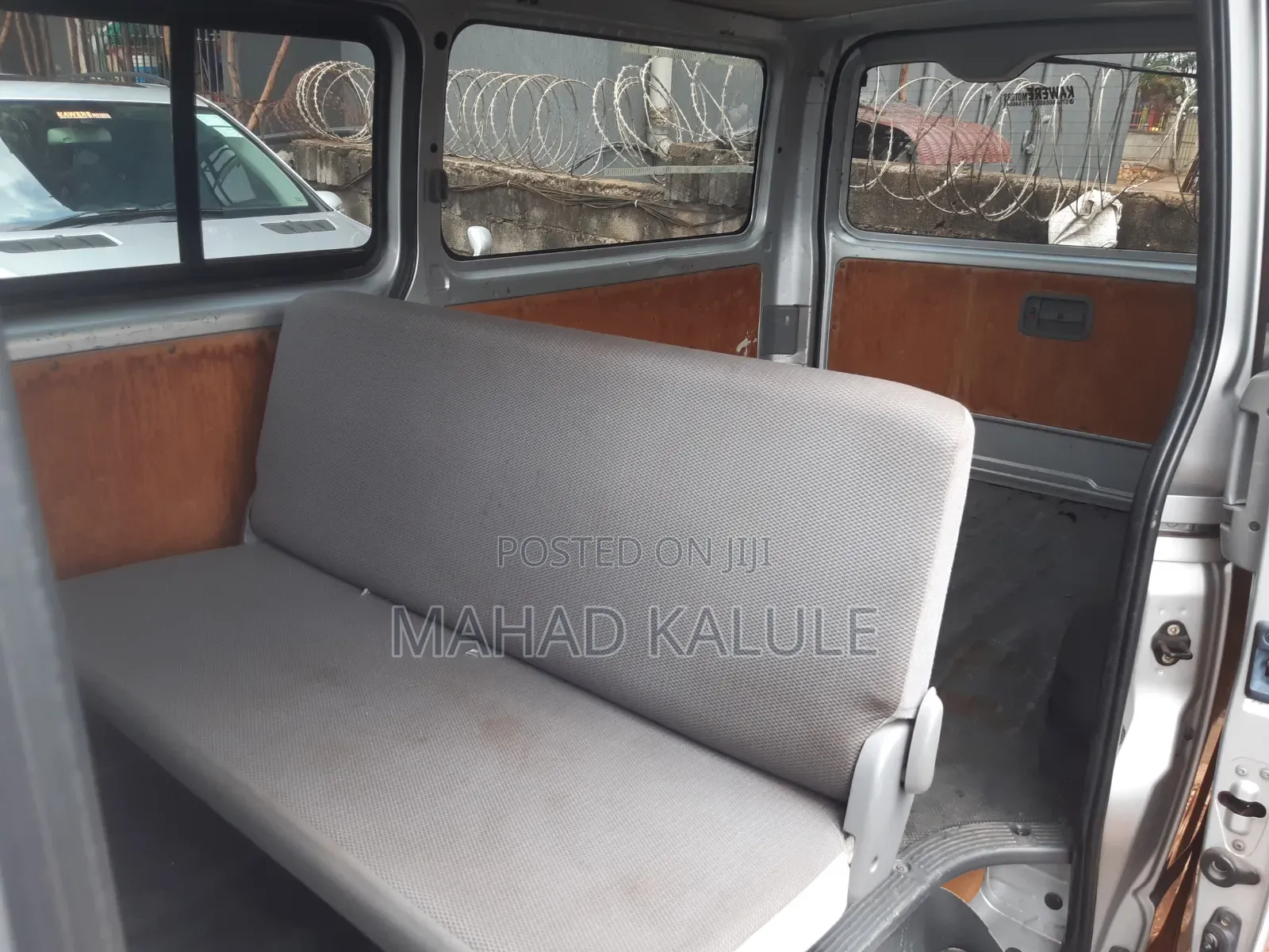 Toyota HiAce 2010 Silver
