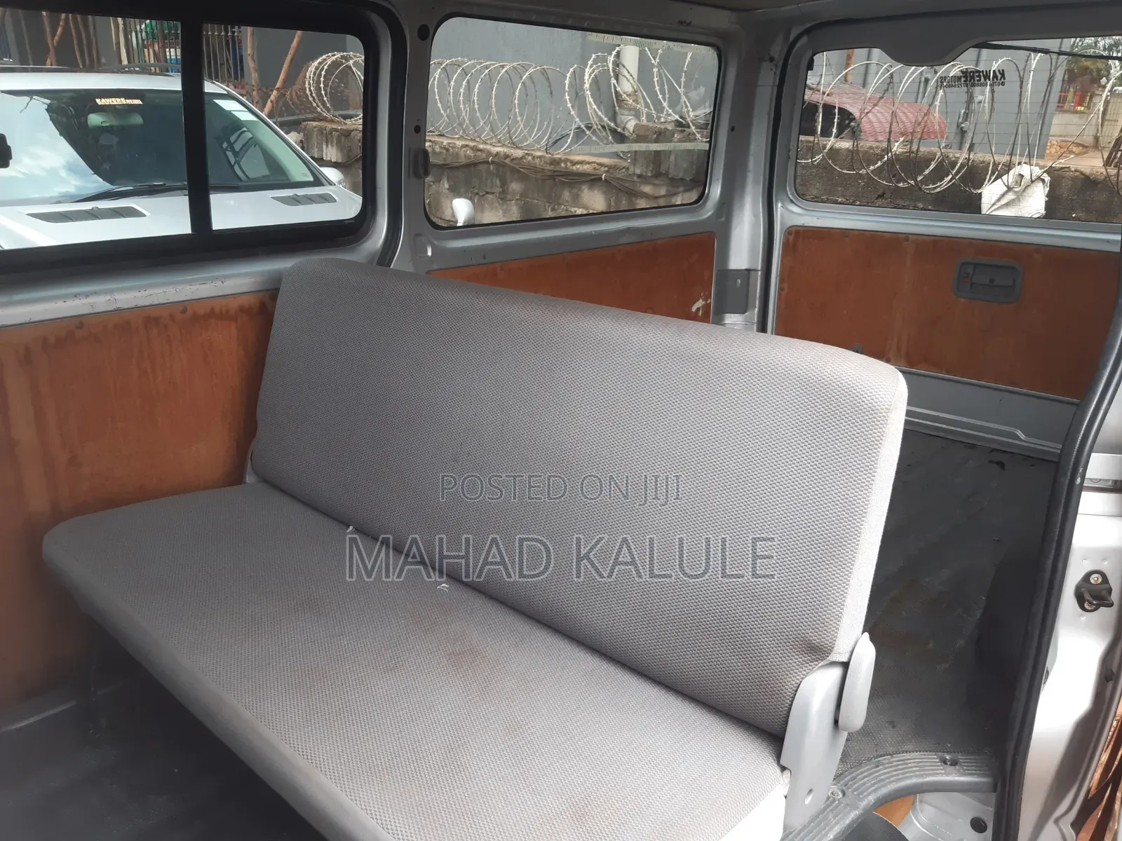Toyota HiAce 2010 Silver