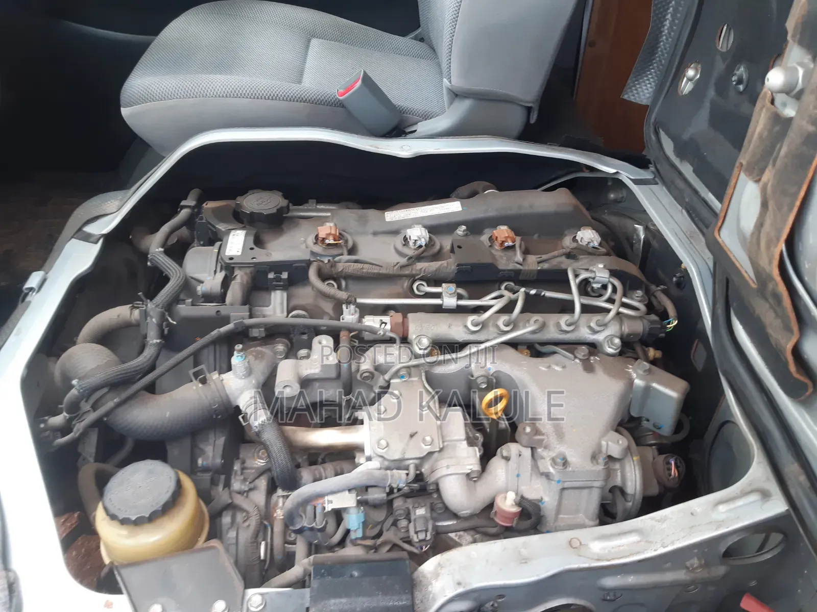 Toyota HiAce 2010 Silver