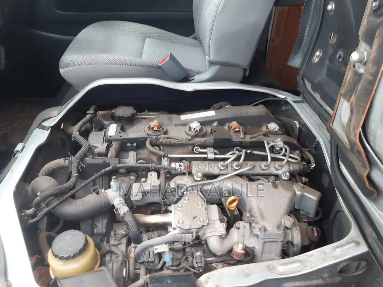 Toyota HiAce 2010 Silver