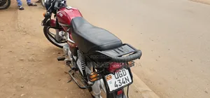 TVS HLX 125 2025 Red