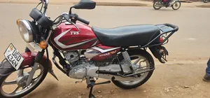 TVS HLX 125 2025 Red