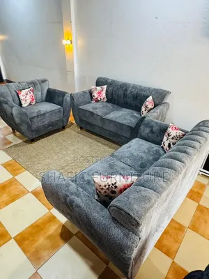 2,2,1 Sofa Ready Available for Sale
