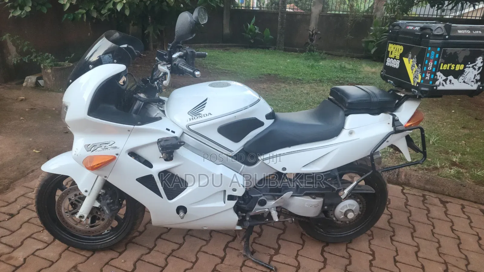 Honda VF 2003 White