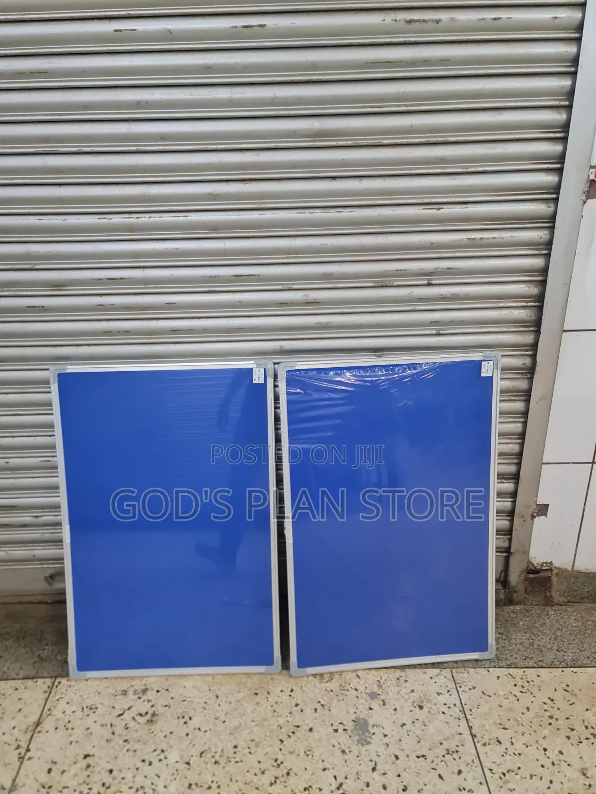 1200×9000mm Noticed Boards Noticed Boards (Royal Blue)