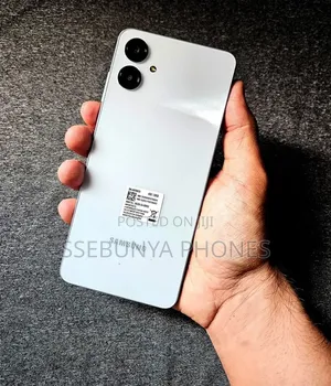 New Samsung Galaxy A06 64 GB White