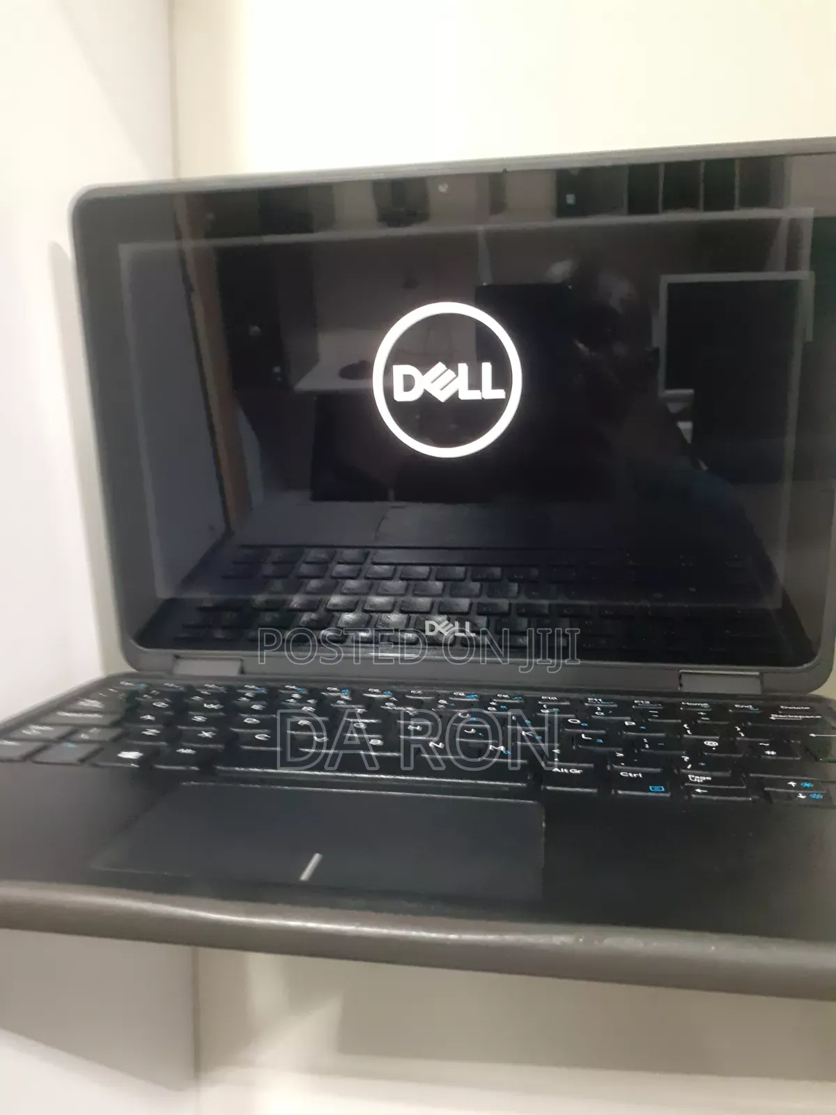 Laptop Dell Latitude 3190 2-in-1 4GB Intel Celeron SSD 128GB