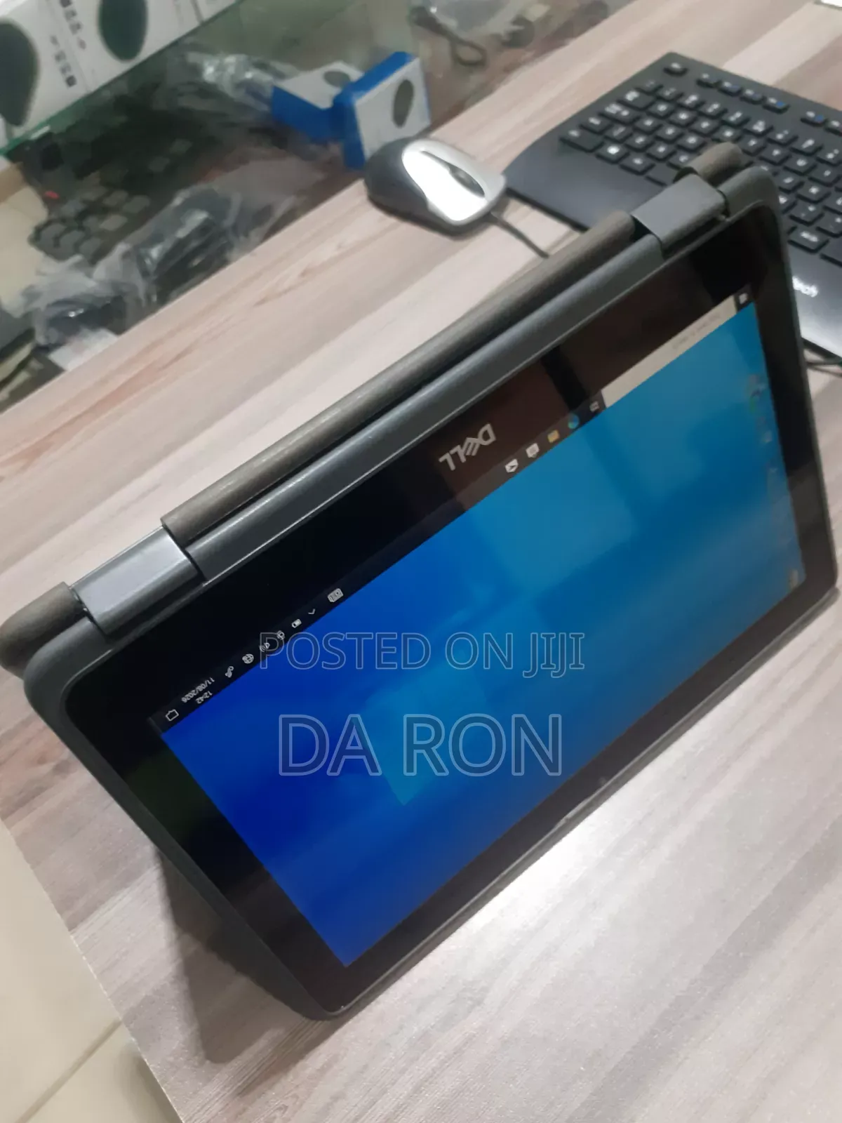 Laptop Dell Latitude 3190 2-in-1 4GB Intel Celeron SSD 128GB