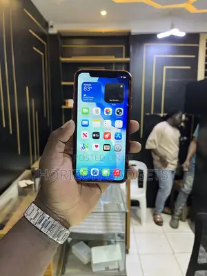 Apple iPhone 11 64 GB Red