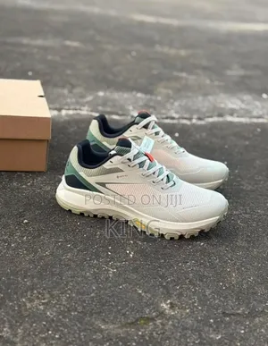 Columbia Gore-Tex Waterproof Trainers.