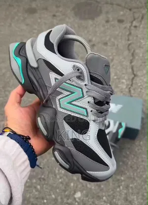 New Balance 9060 Sneakers Striking Grey and Black