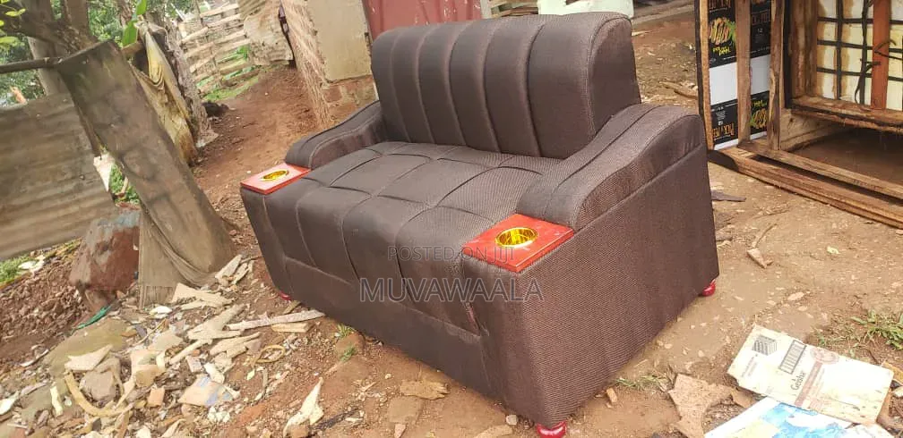 Hand Sofa Set