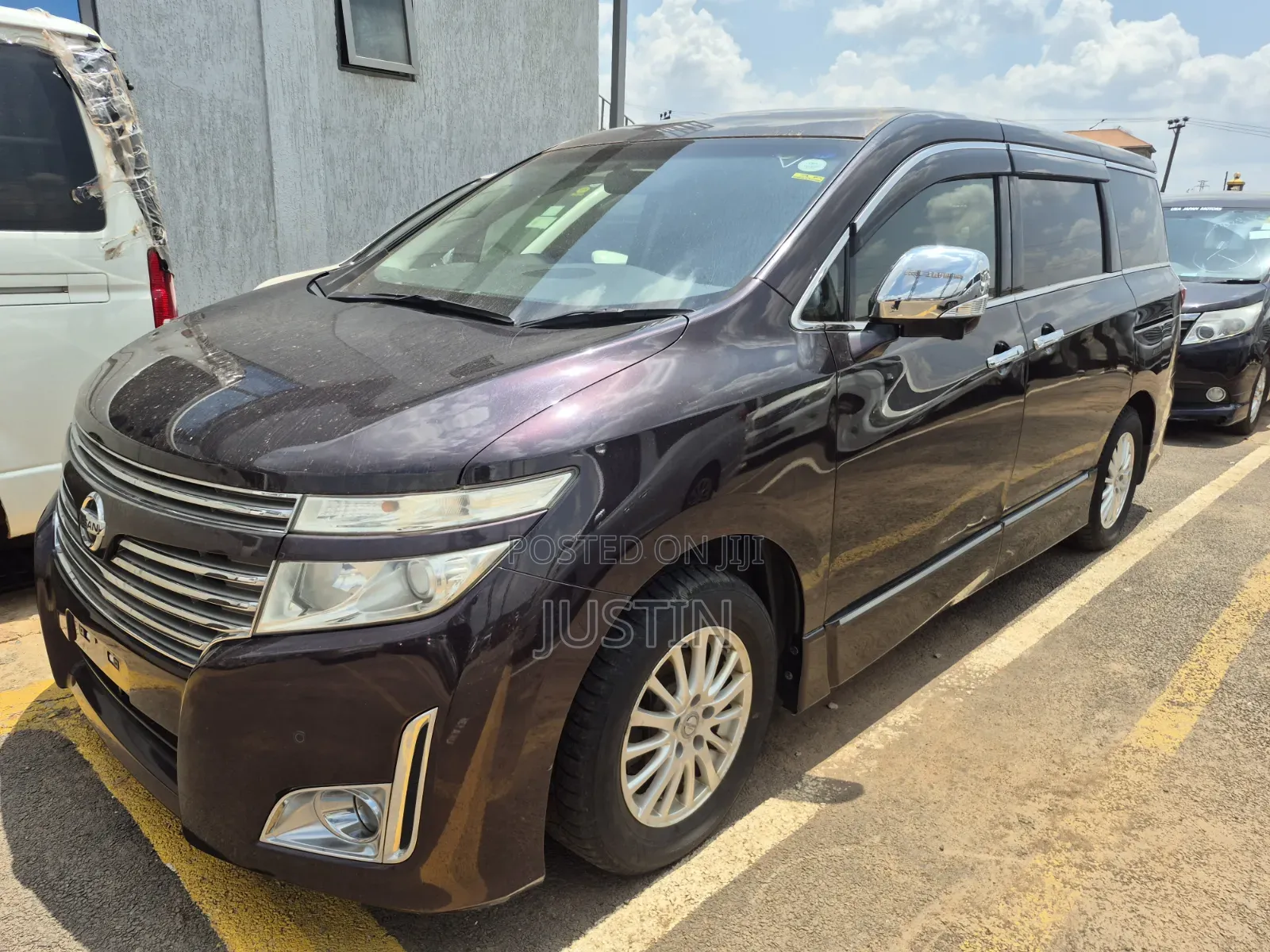 Nissan Elgrand 2013 Maroon
