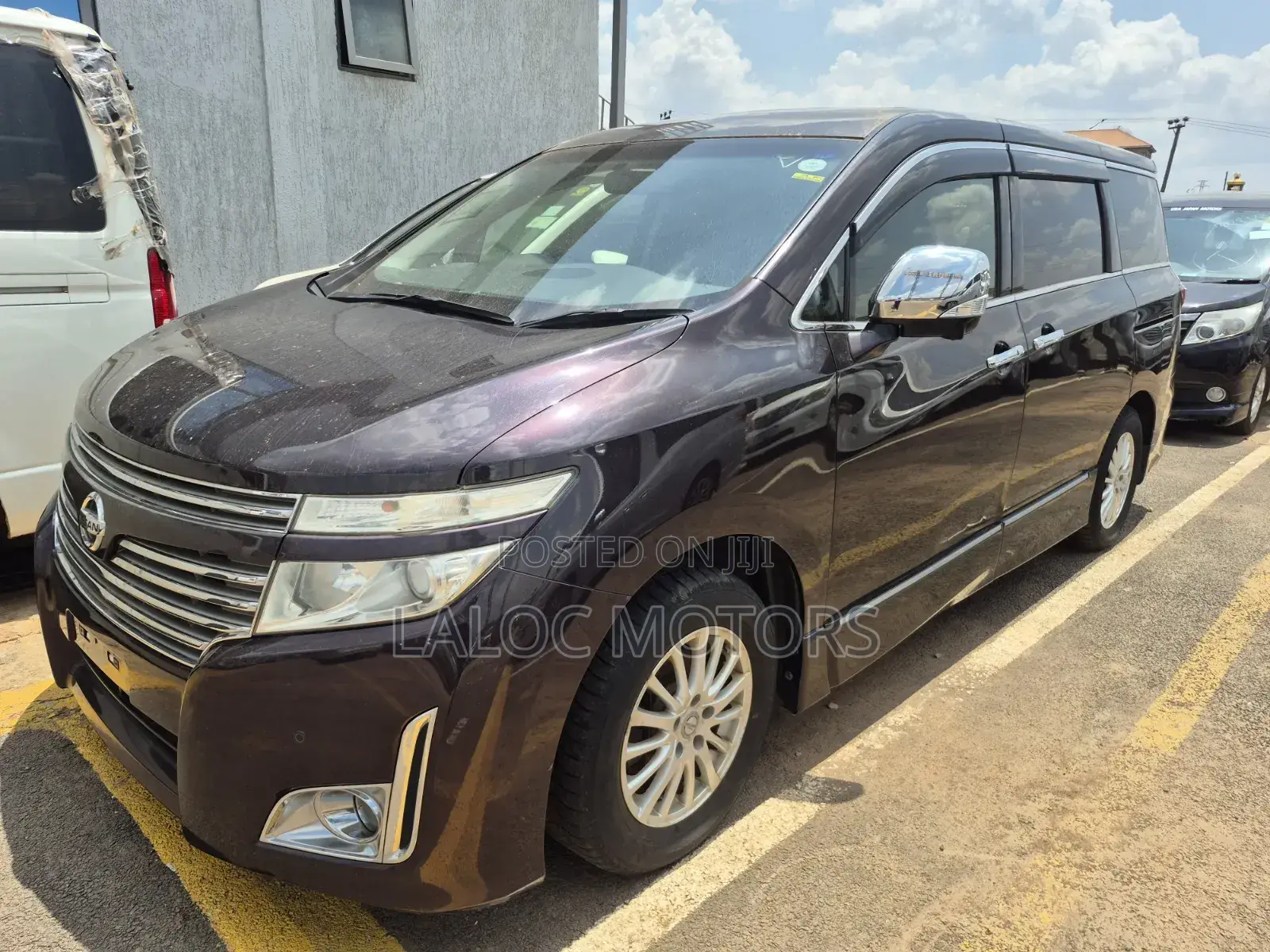Nissan Elgrand 2013 Maroon
