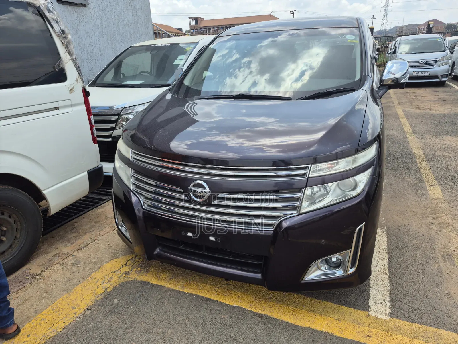 Nissan Elgrand 2013 Maroon