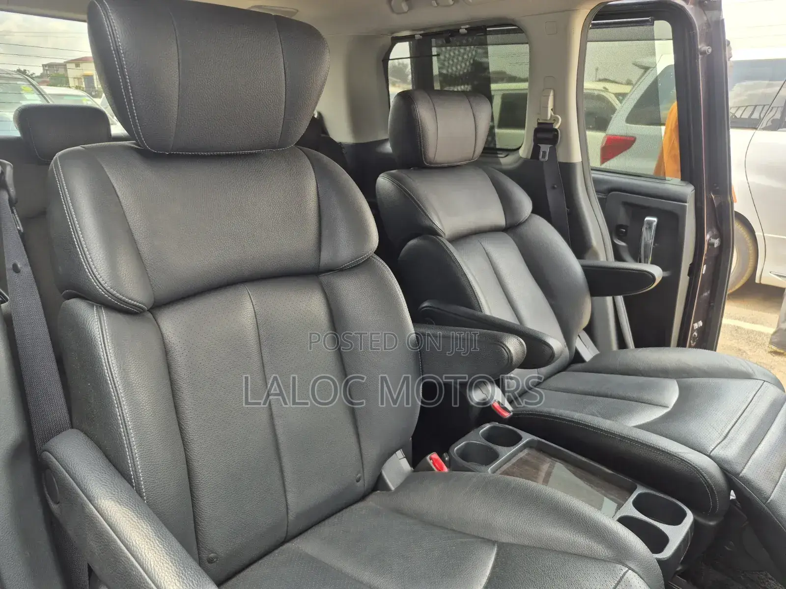 Nissan Elgrand 2013 Maroon