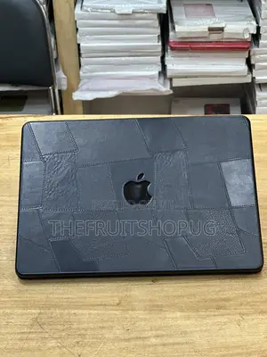 MacBook Air 13.6” Leather Protective Case – M2 / M3 / M4 / M5