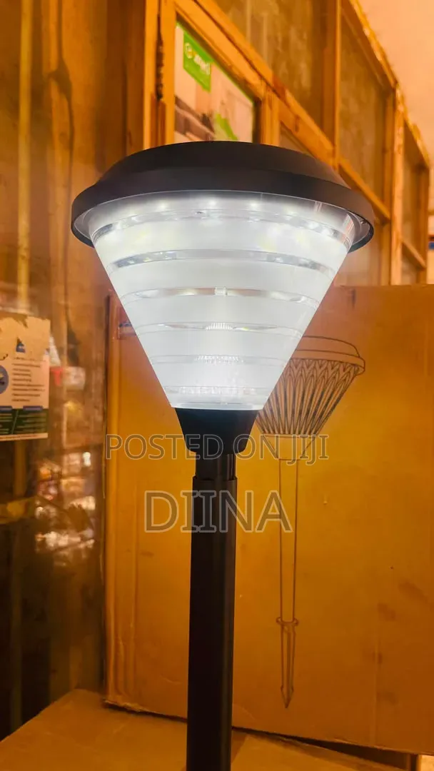 Solar Garden Light