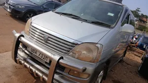 Toyota Regius 1998 Silver