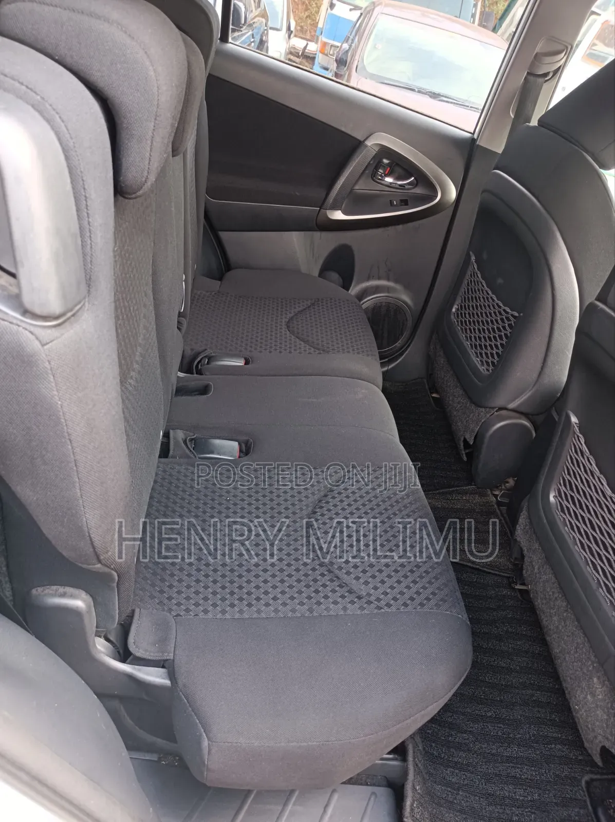 Toyota Vanguard 2011 White
