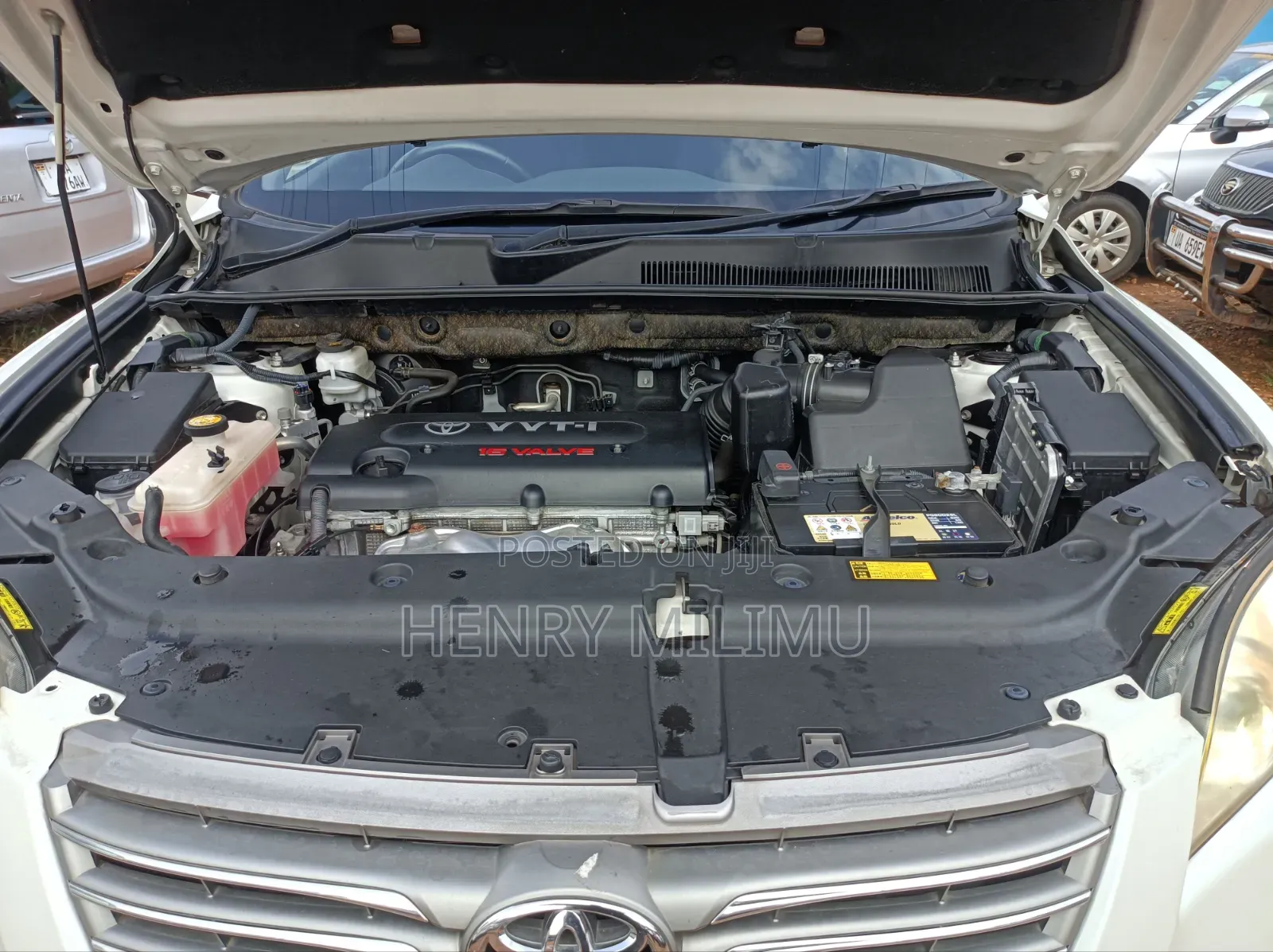 Toyota Vanguard 2011 White