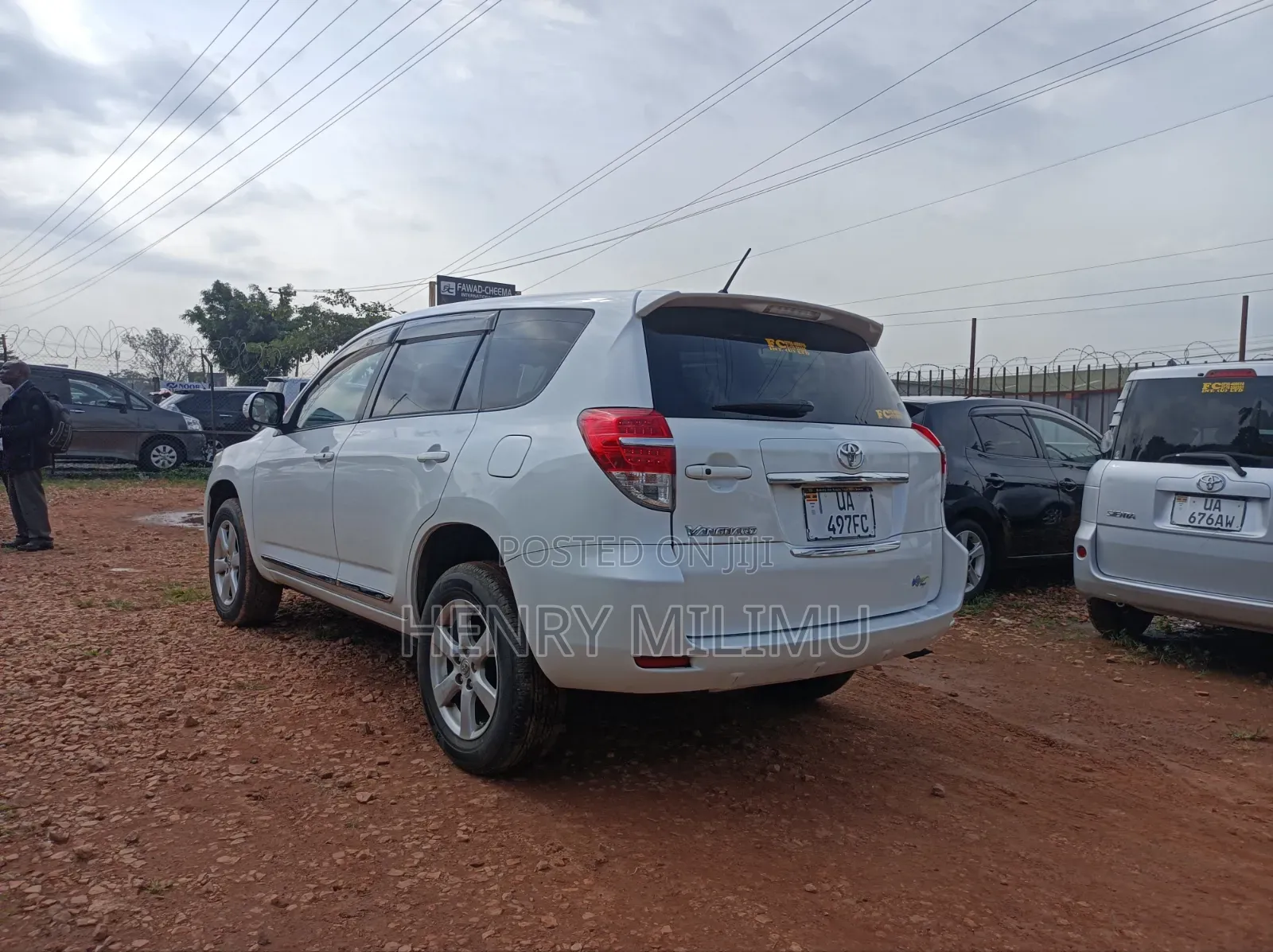 Toyota Vanguard 2011 White