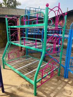 Spacious 4/6 and 3/6 Tripple Metallic Deckerbed