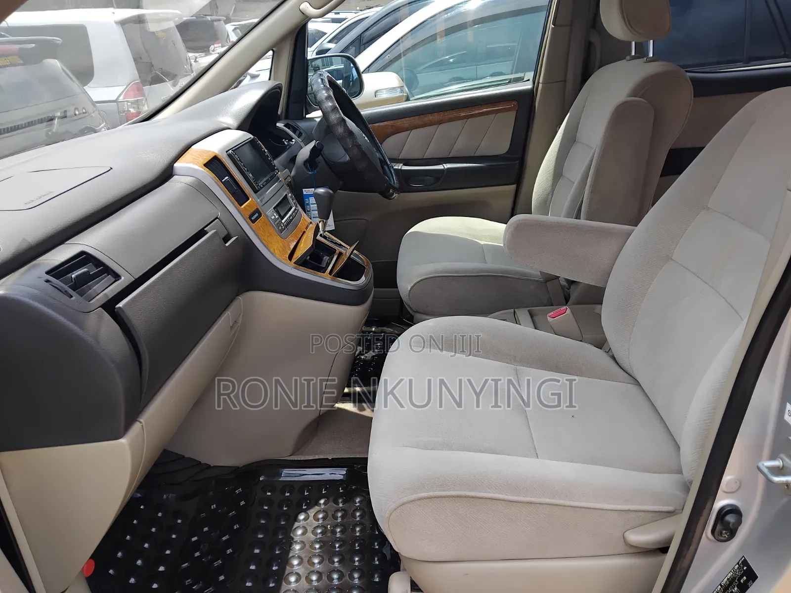 Toyota Noah 2007 Silver