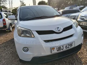Toyota IST 2010 White