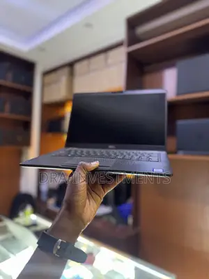 Laptop Dell Latitude 5300 16GB Intel Core i5 SSD 512GB