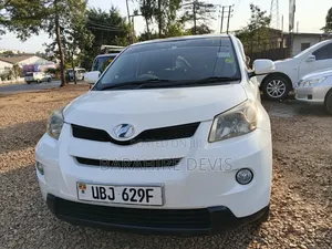 Toyota IST 2010 White