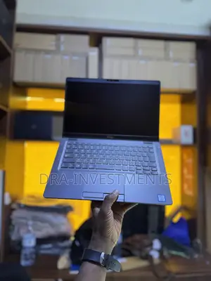 Laptop Dell Latitude 5300 16GB Intel Core i7 SSD 512GB