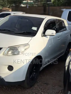 Toyota IST 2010 White