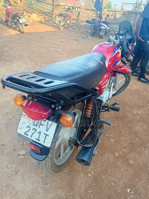 Bajaj CT 125X 2023 Red