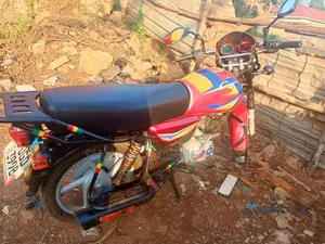 Bajaj CT 125X 2025 Red