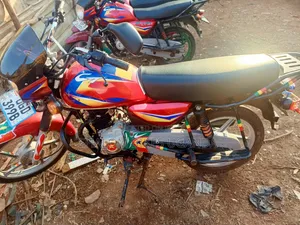 Bajaj CT 125X 2025 Red
