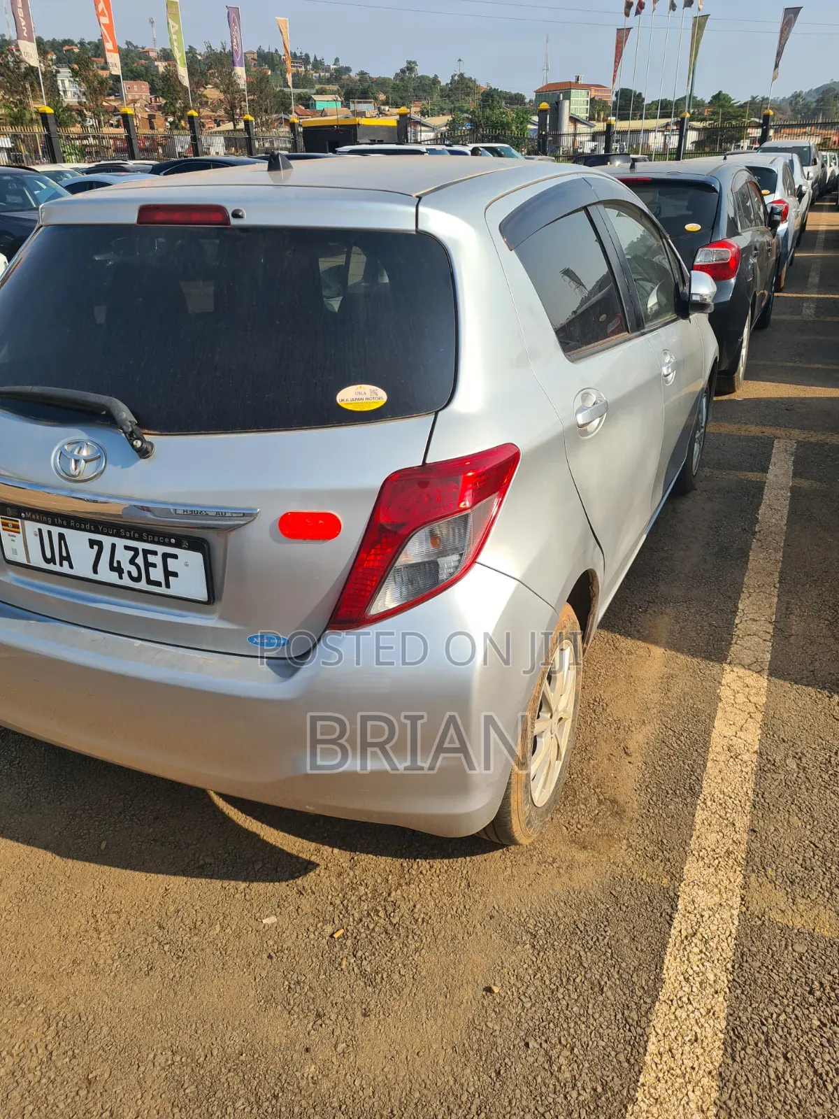 Toyota Vitz 2012 Silver