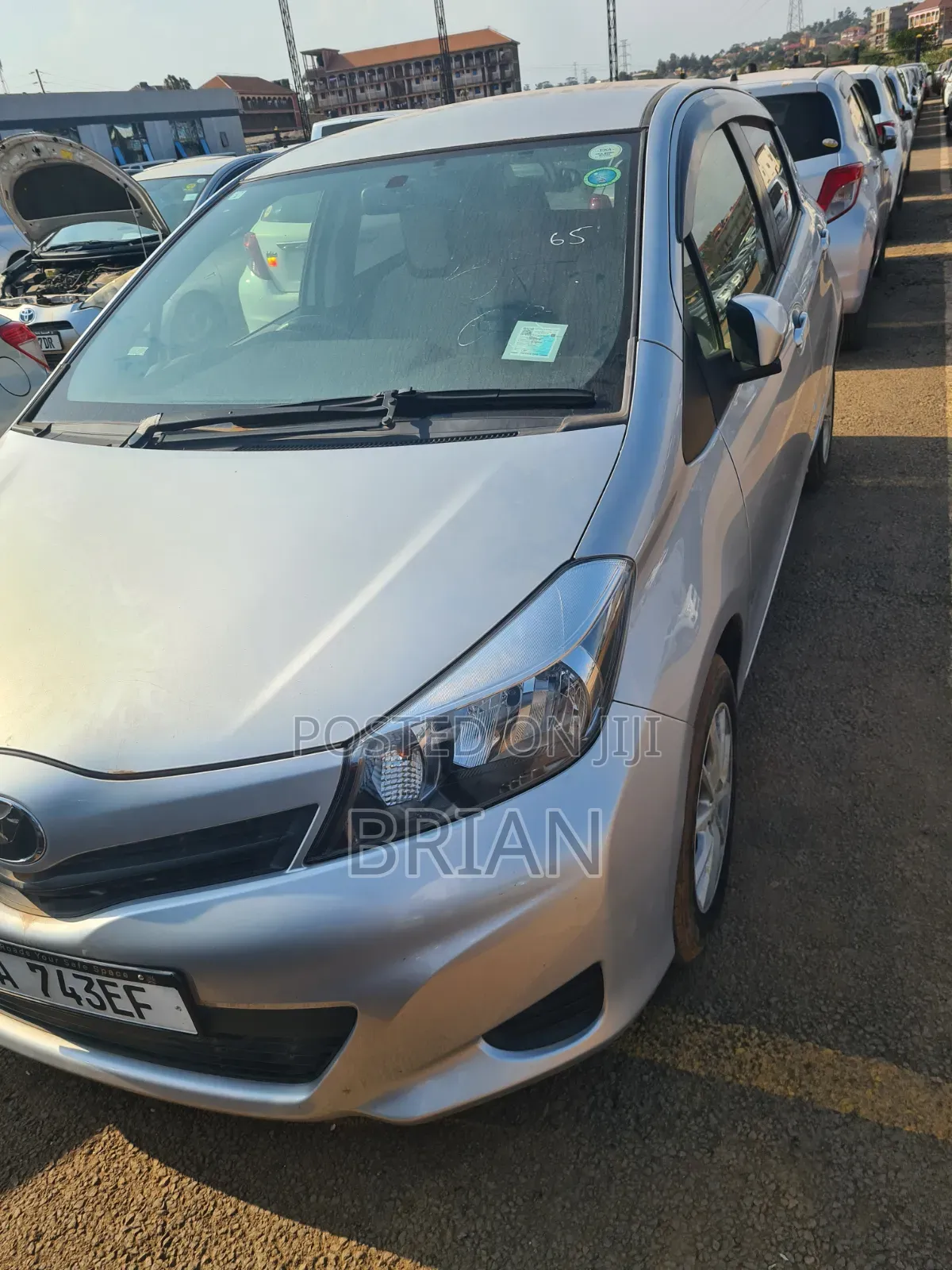 Toyota Vitz 2012 Silver