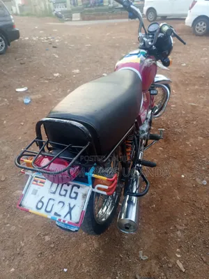 Bajaj Boxer 100 2025 Red