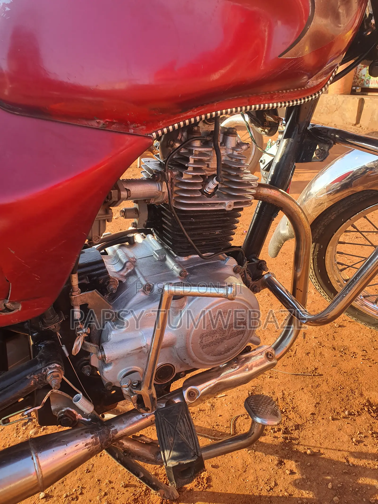Bajaj Boxer 2015 Red