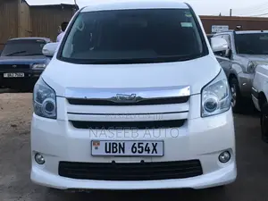 Toyota Noah 2009 White