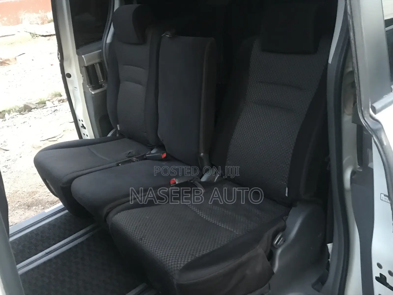 Toyota Noah 2009 White