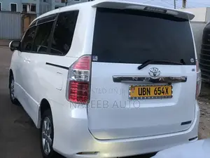Toyota Noah 2009 White