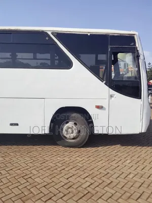 Bus 2025 White