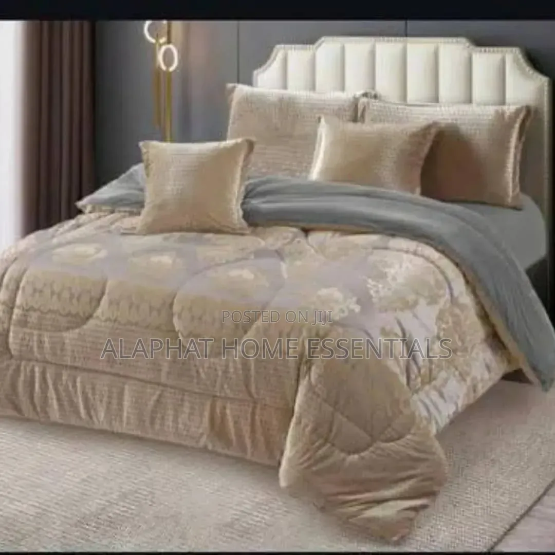 6 Piece 6*6 Jacquard Duvets
