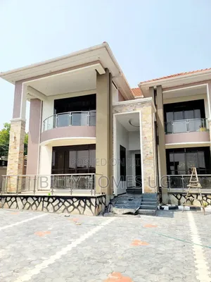 5bdrm Villa in Ssisa for sale