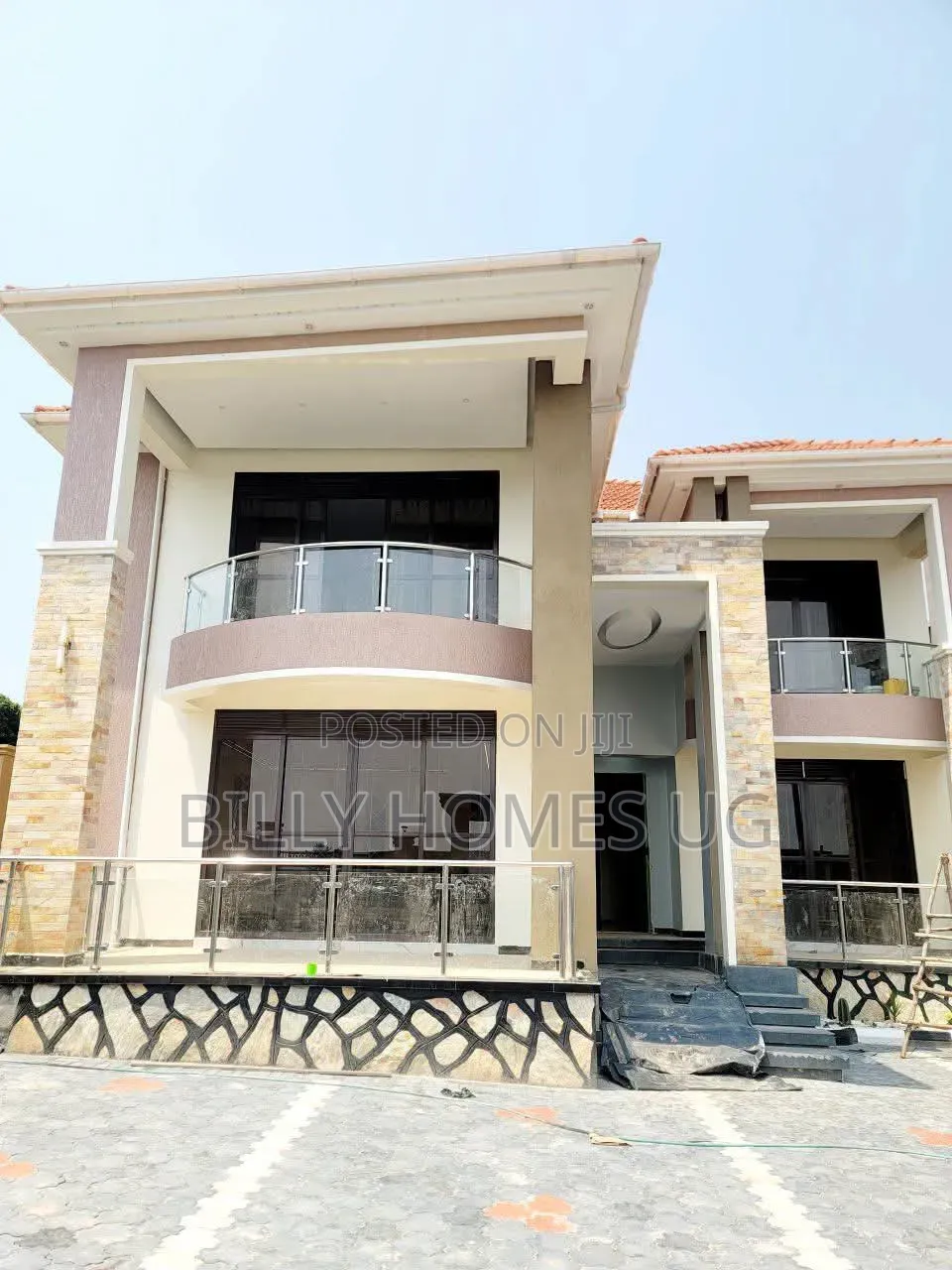 5bdrm Villa in Ssisa for sale